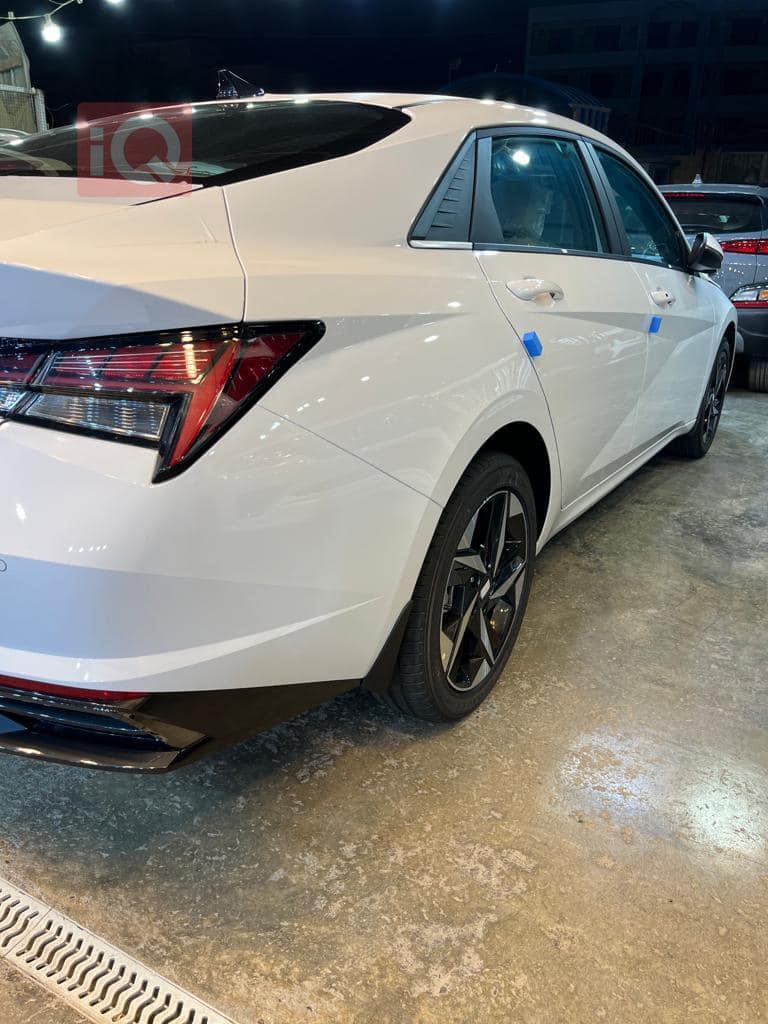 هیوندای ئەلەنترا